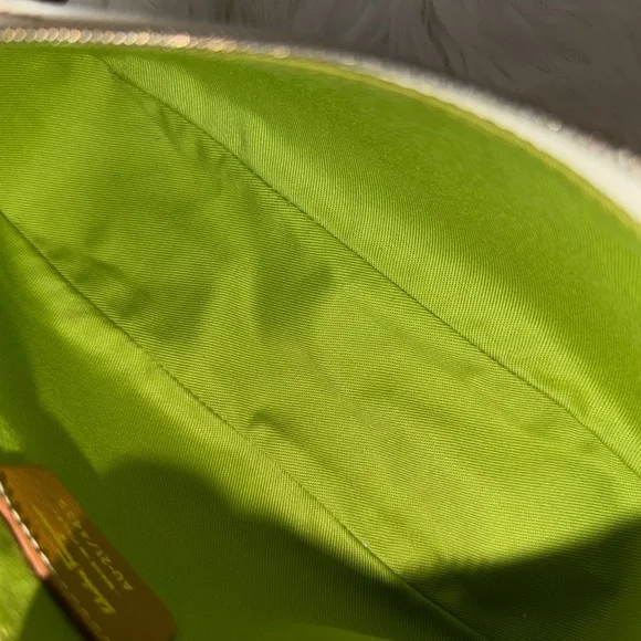 Salvatore Ferragamo White and Tan Shoulder Bag - Picture 9 of 11